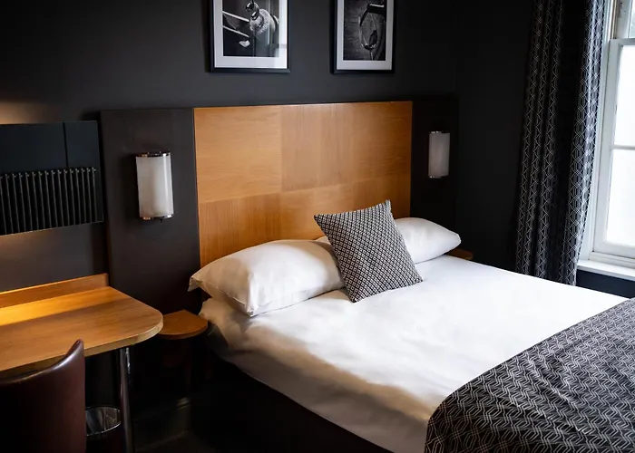 The Corner House Hotel