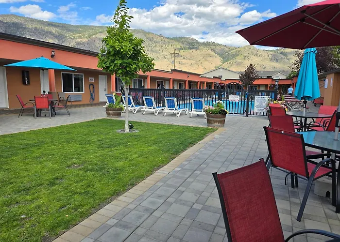 Sahara Courtyard Inn & Suites Osoyoos