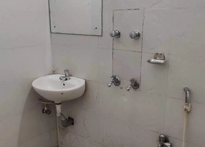 Hotel O Laxmi Palace