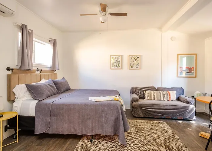Solvang Bungalow B