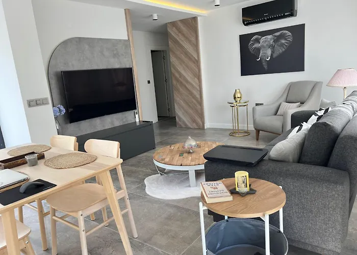 Leos Apartments Apart2