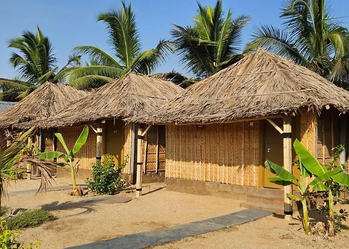 The King On The Rocks Resort Hampi