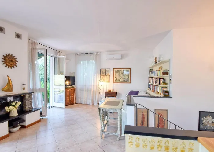 2 Bedroom Gorgeous Home In Recco