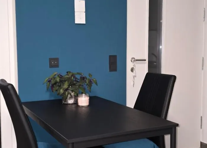 Central Comfort Modernes Studio