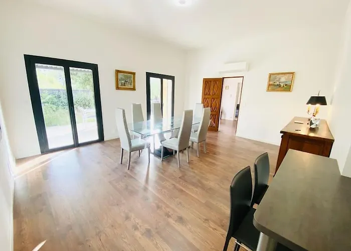 La Villa Lou Castel