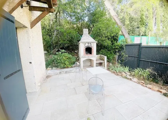 La Villa Lou Castel