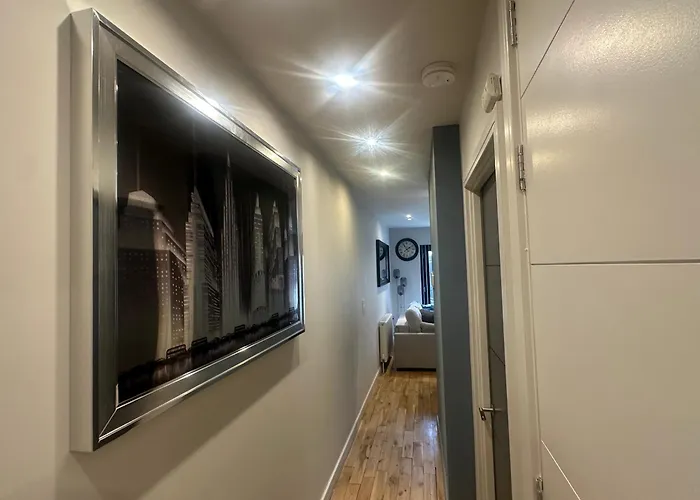Oakfield Premier Apartments-High Speed Wifi-Smart Selfcheckin-Central Cardiff Gem