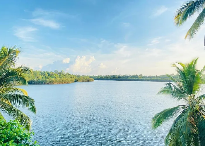 Lake Duwa Hotel
