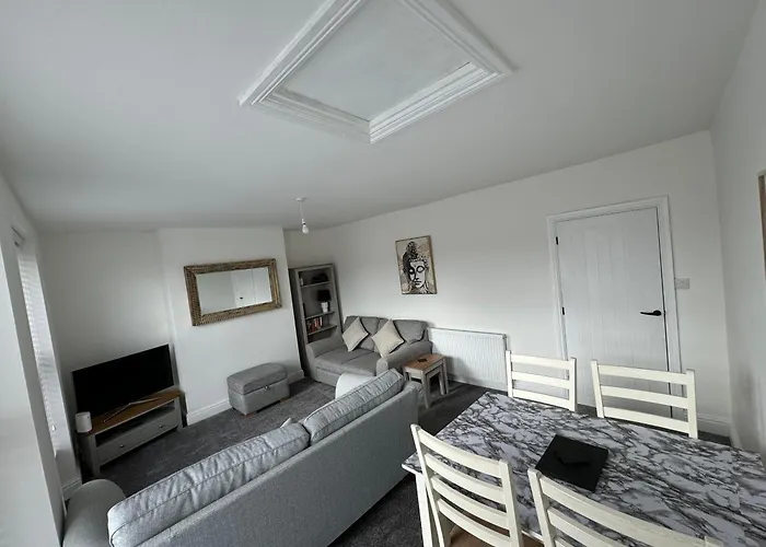 31A Locking Road