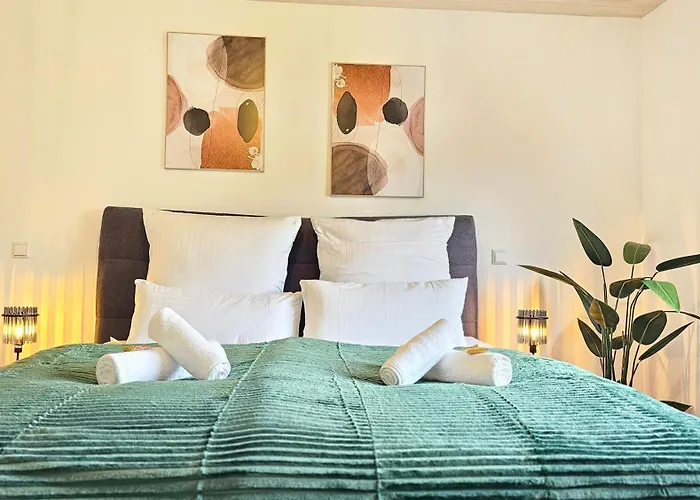 Weil Am Rhein I Design-Apartment I Klimaanlage I Balkon I Boxspring