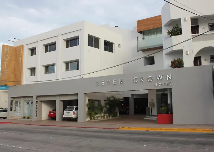 Seven Crown Express & Suites By Kavia