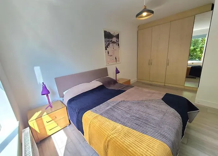 Garden Flat With Parking 15 Min Walk To Shortlands Station