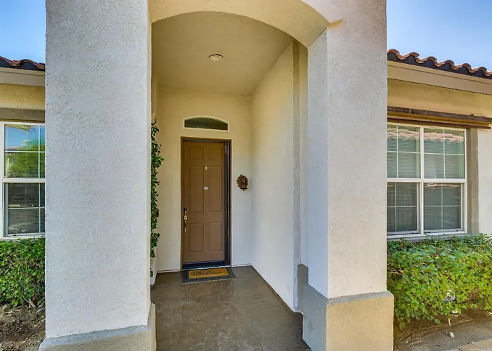 6 Mi To Coachella Festival: Serene Studio