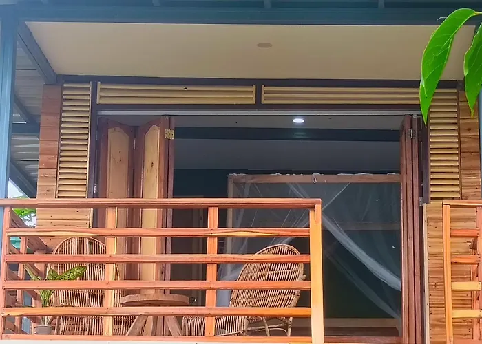 The View - Jungle Lodges - Port Barton