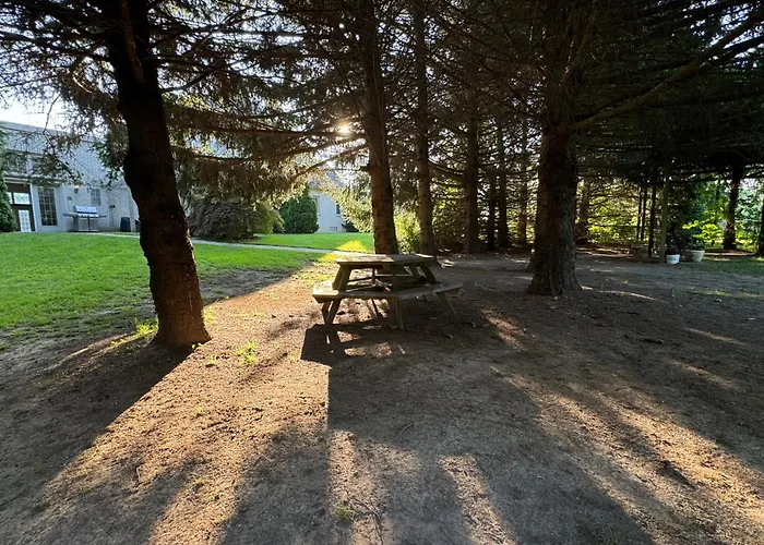 Holden Villa Retreat