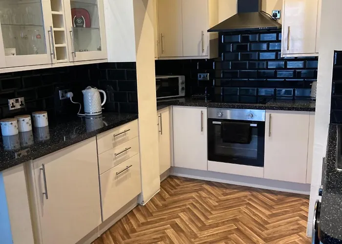 Beautifully Presented Victorian Apartment Within Walking Distance To Llandudno Beach