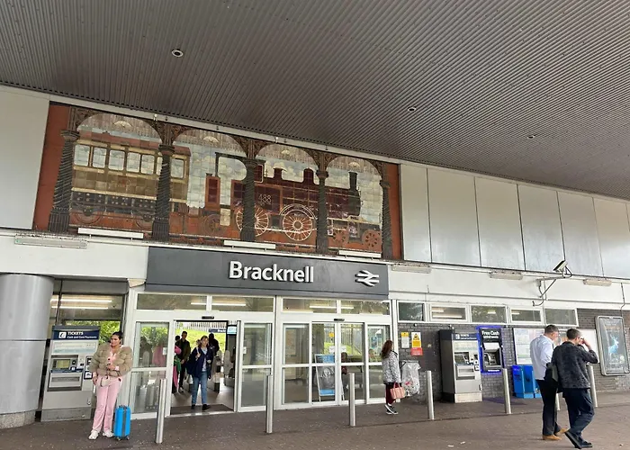 Modern 1Bed Apt With Parking - Grand Exchange Bracknell