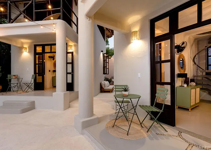 Casa Nopal-Private Pool, Chic, Steps From Beach