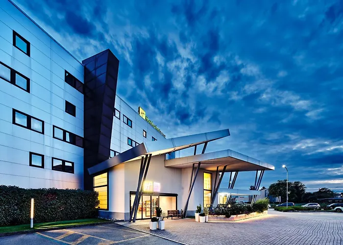 Holiday Inn Express Milan-Malpensa Airport By Ihg