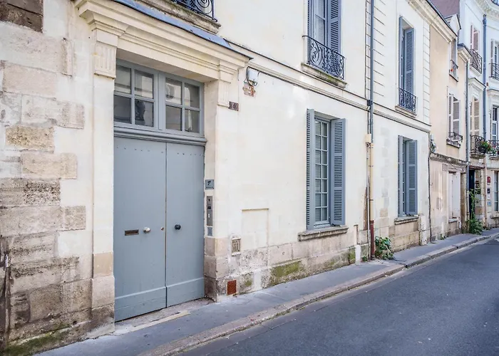 La Cour Du Cygne - By Prestiplace