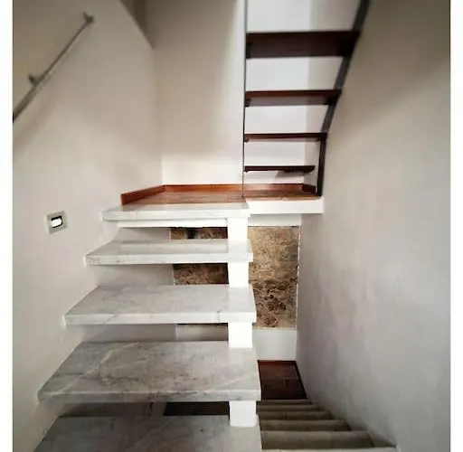 Vicolo Bugliolo 10 - Home B&B