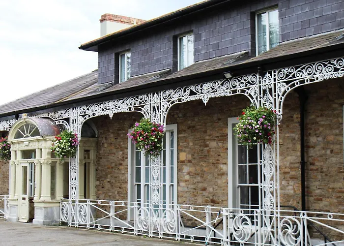 Ennismore House