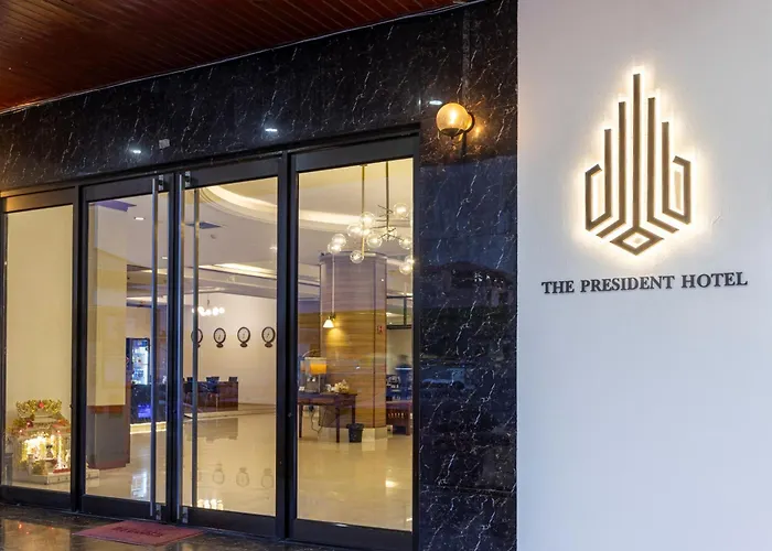 The President Hotel At Chokchai 4