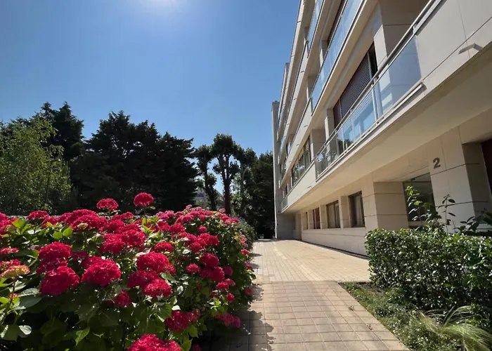 Residence De L'Hermitage, T2 Avec Parking