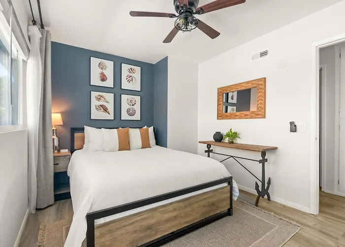 Oceanside Oasis - King Bed, Pet Friendly, Fire Pit