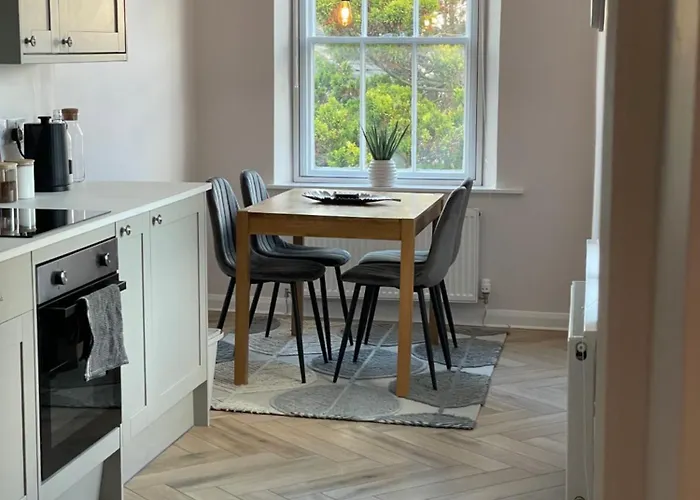 Castle View Apartments - The Hideout