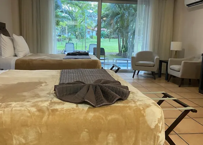 Cacao Suites -Semi Private Pool And Golf Course Coronado Luxury Club And Suites