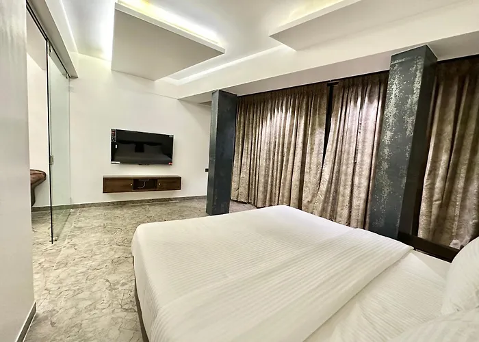 Takht- Executive Suites And Rooms