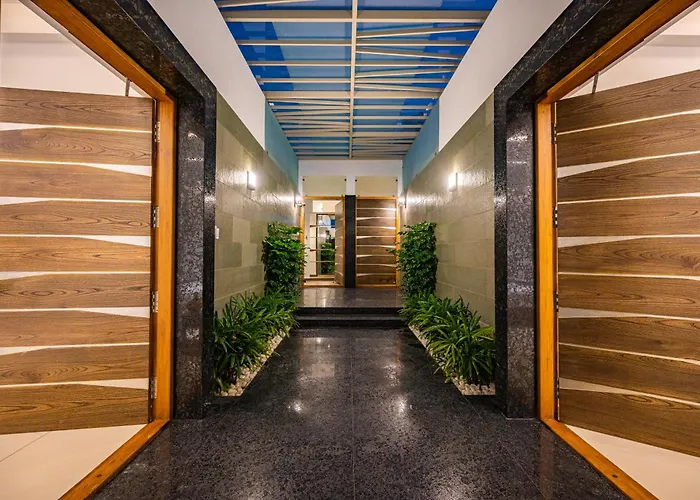 S R Premium Suites