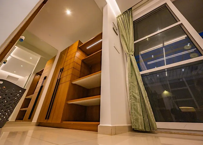 S R Premium Suites