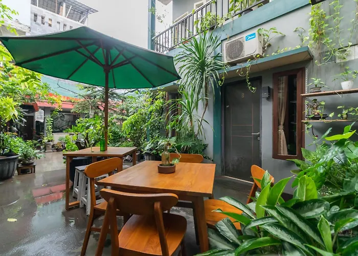 Safaraz Garden Near Galaxy Bekasi Mitra Reddoorz