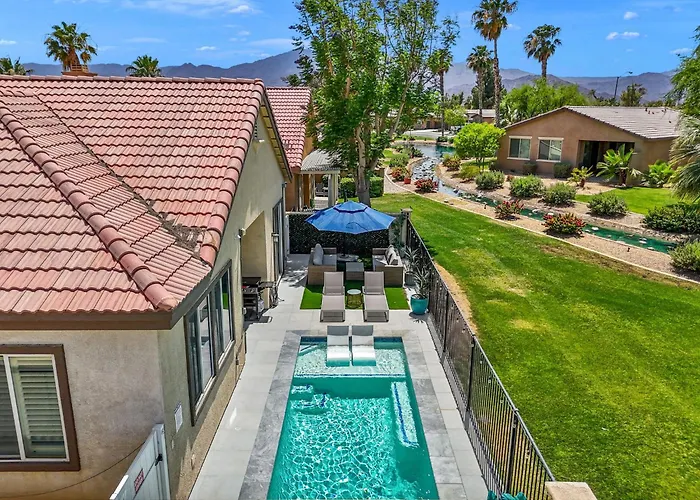 Indio Oasis House | Pool, Pickleball & Golf