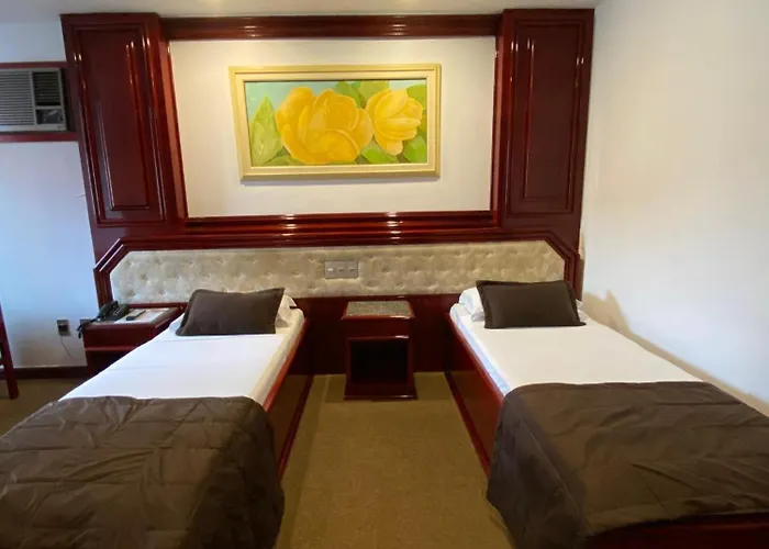 Maxim Plaza Hotel