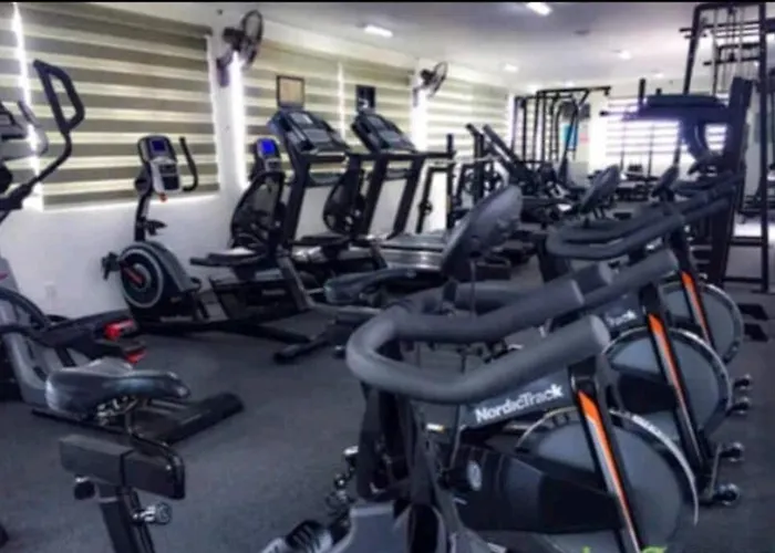 Sheryll Escapes - 1109, Phase 2 La Grande, Breezy, Hotel Amenities!