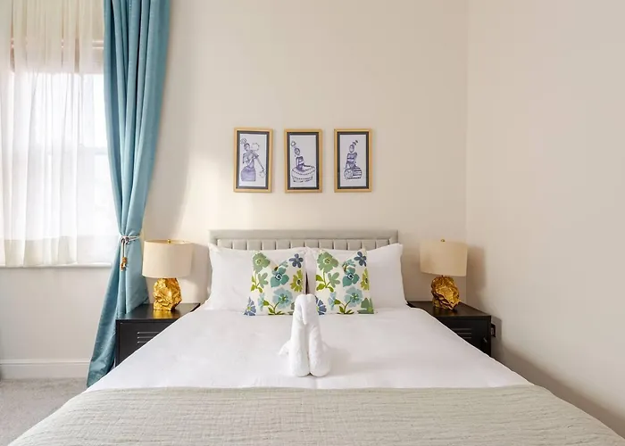 Stylish Flat In Central Location With Free Parking