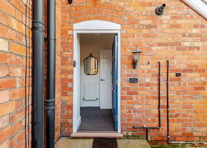 Stylish Flat In Central Location With Free Parking