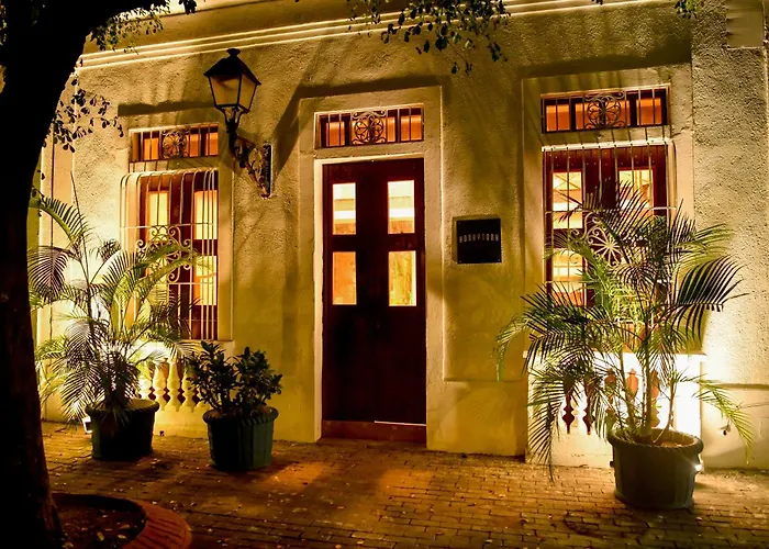 Honky Tonk Colonial