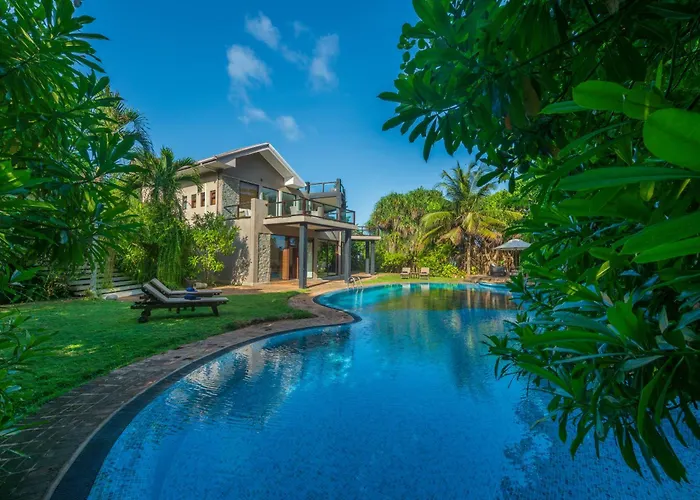 Villa Thuya - 3 Bedroom Oceanfront Villa With Pool