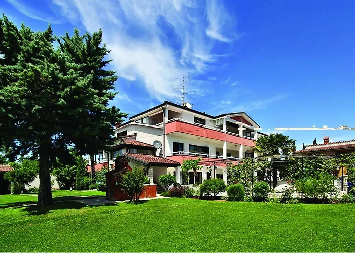 2 Bedroom Gorgeous Apartment In Savudrija