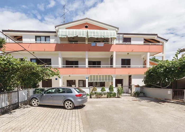 1 Bedroom Cozy Apartment In Savudrija