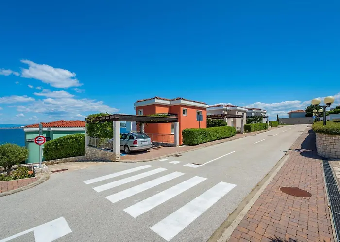 2 Bedroom Nice Home In Savudrija