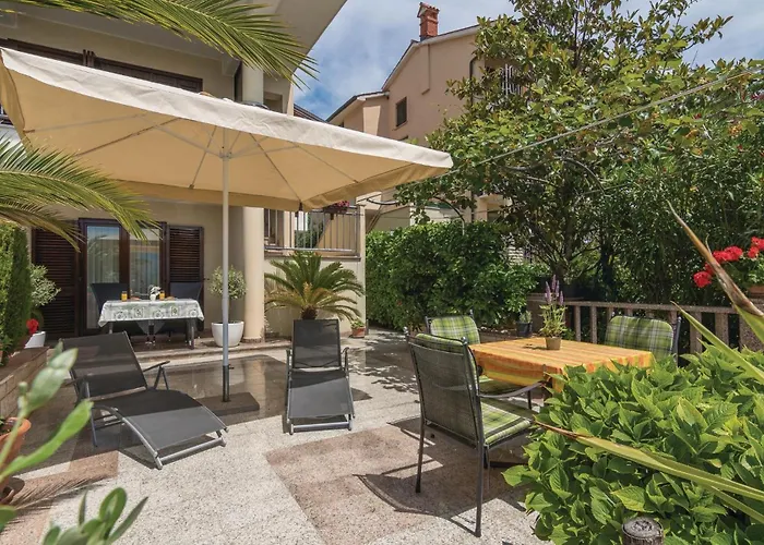 1 Bedroom Nice Apartment In Rabac