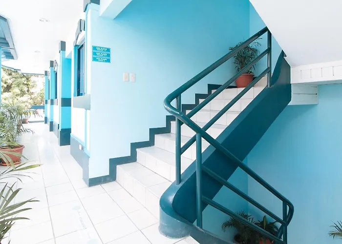 Reddoorz Plus At Villa Gloria Taguig
