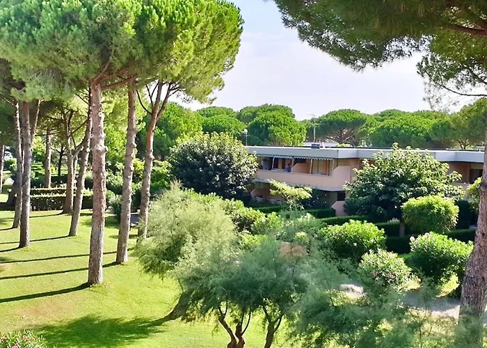 Isa-Holiday Homes From 400 To 900 M From The Beach, Apartments 6 Beds