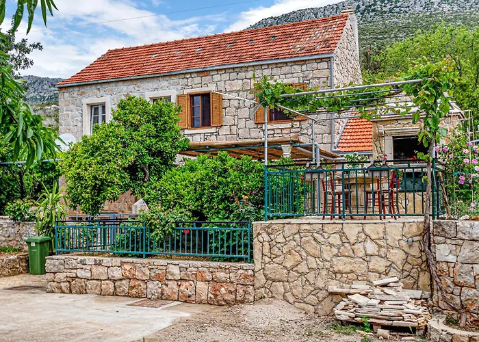 2 Bedroom Amazing Home In Orebic