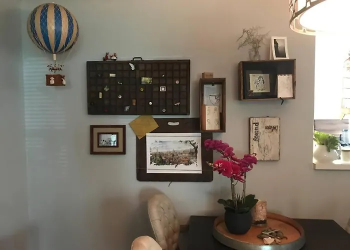 Beautifully Restored Pasadena English Cottage